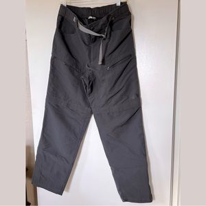 NWOT Men’s North Face belted break-away pants - Medium